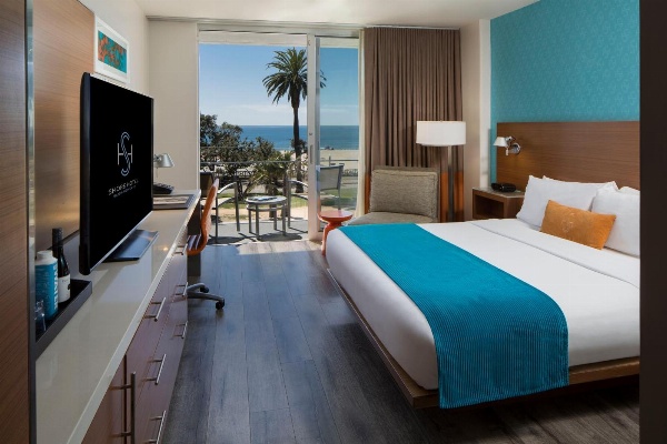 Shore Hotel image 3