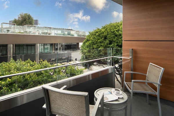 Shore Hotel image 4